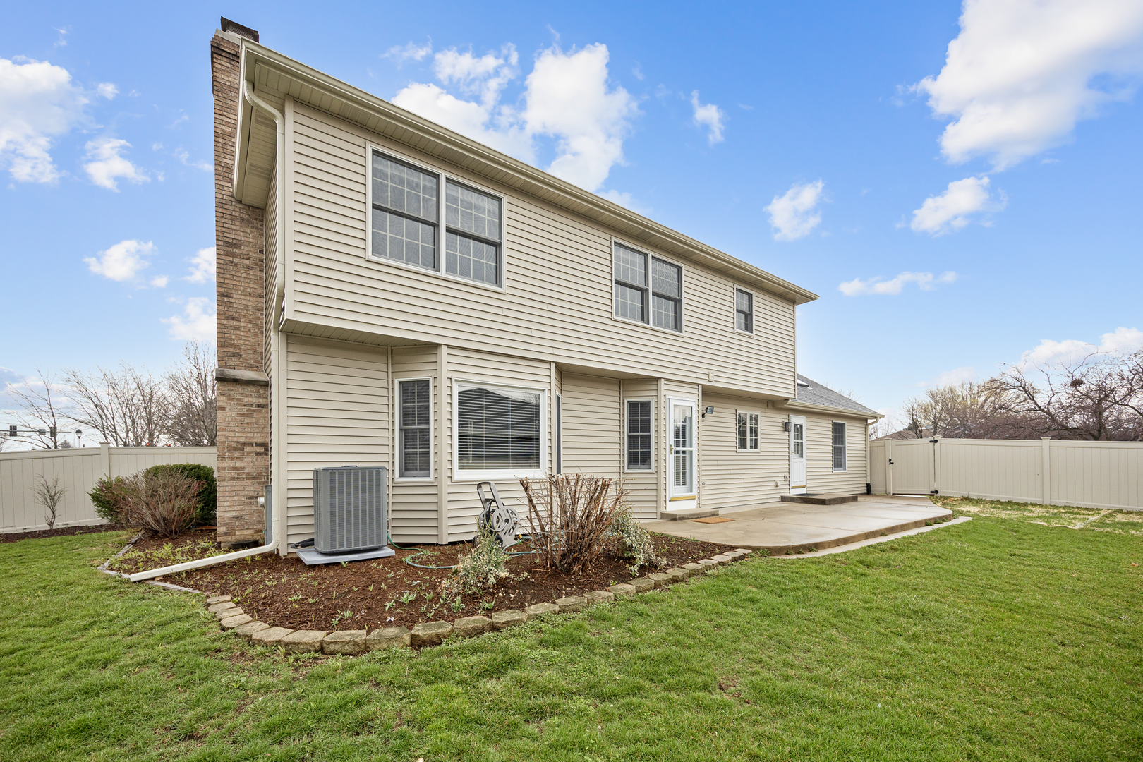 201 N Cambridge Drive
