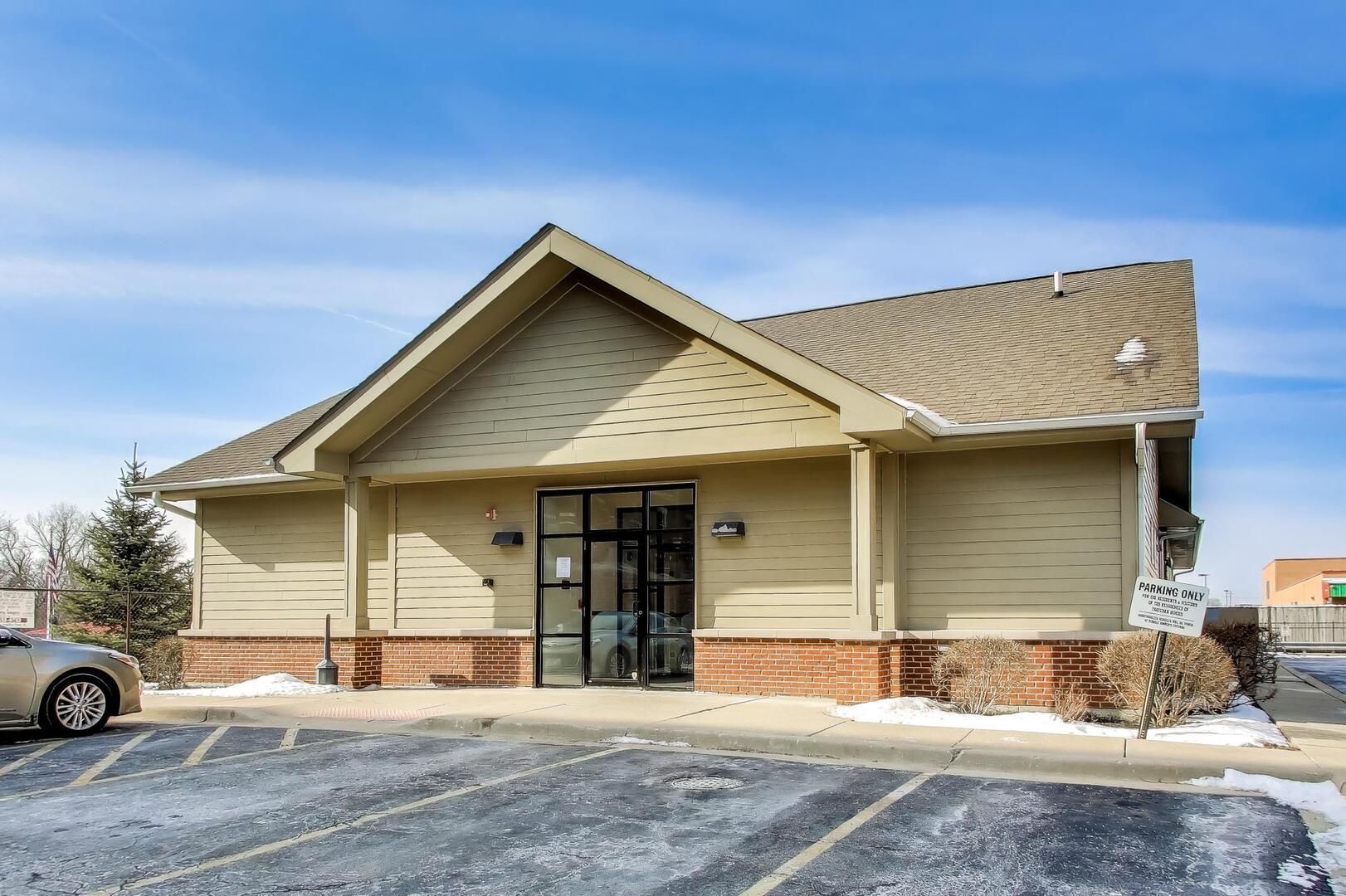 1650 Riverwoods Drive Unit: 706