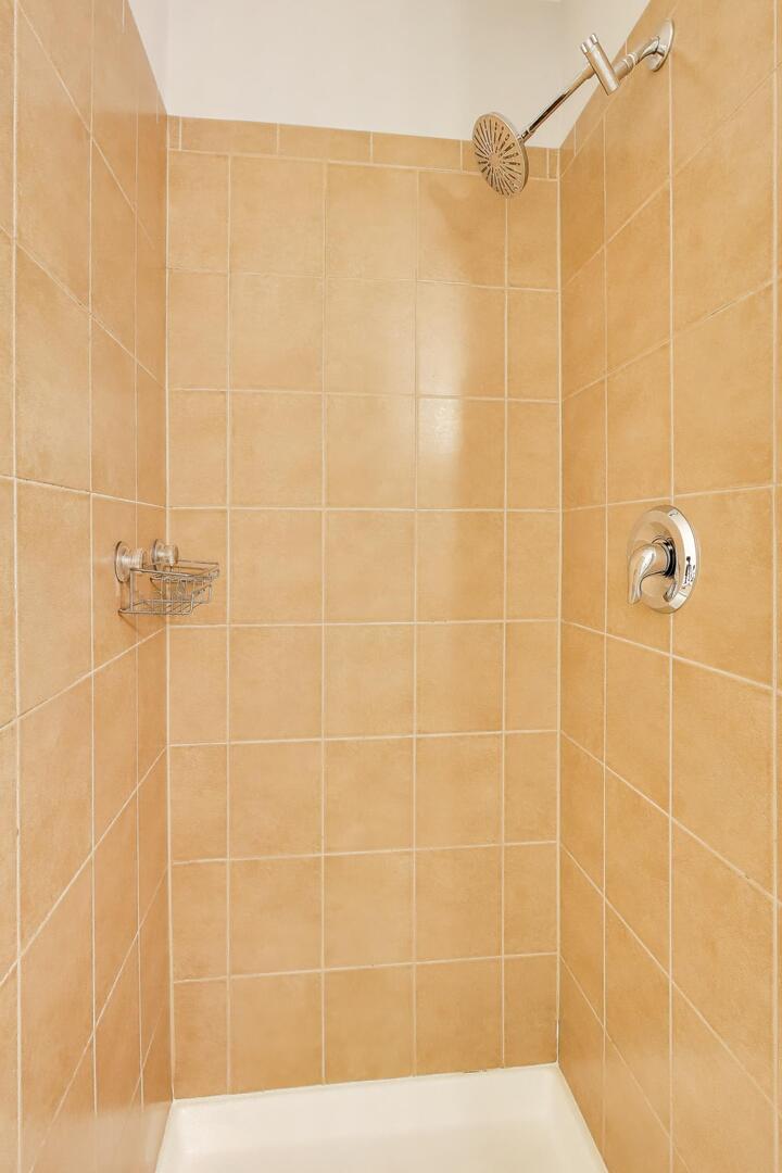 1650 Riverwoods Drive Unit: 706