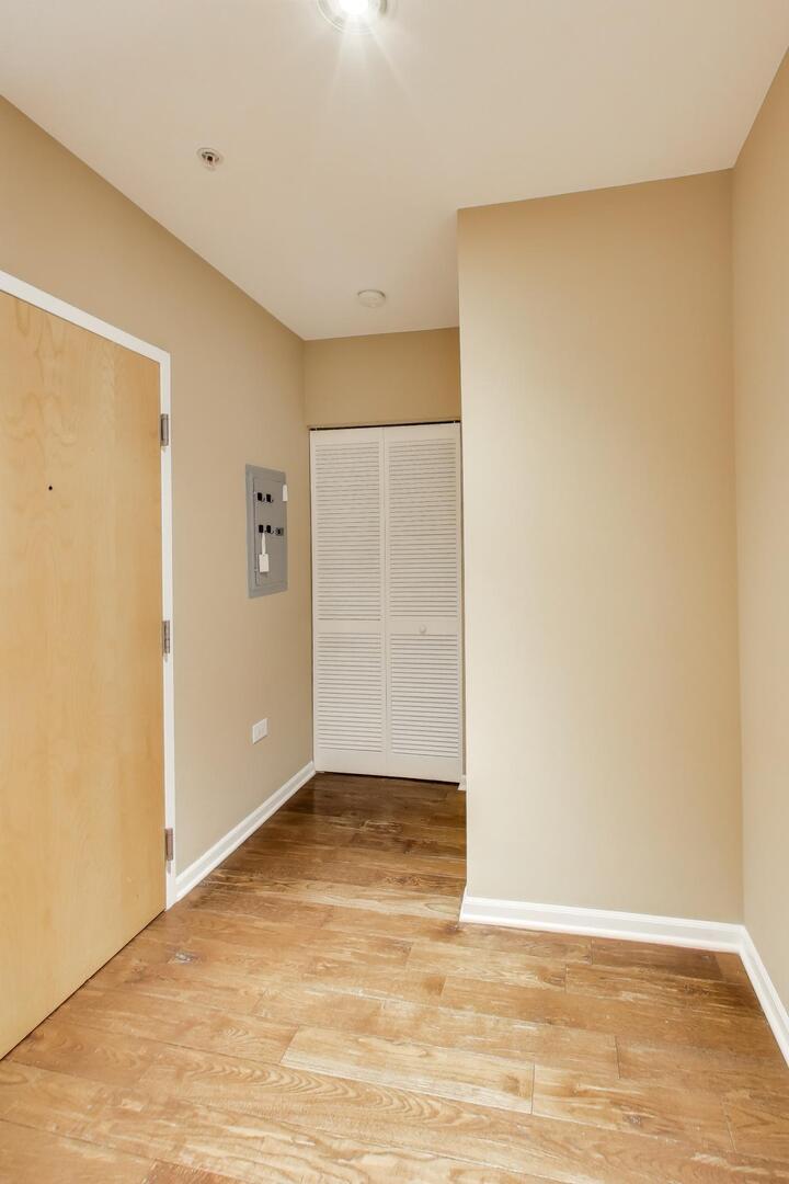 1650 Riverwoods Drive Unit: 706