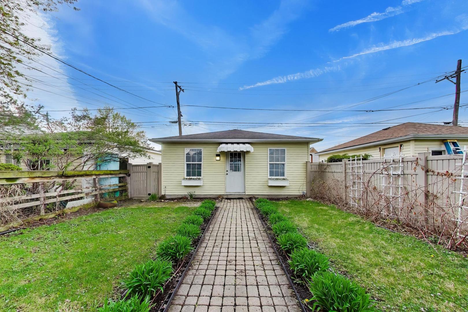 1812 N Nordica Avenue