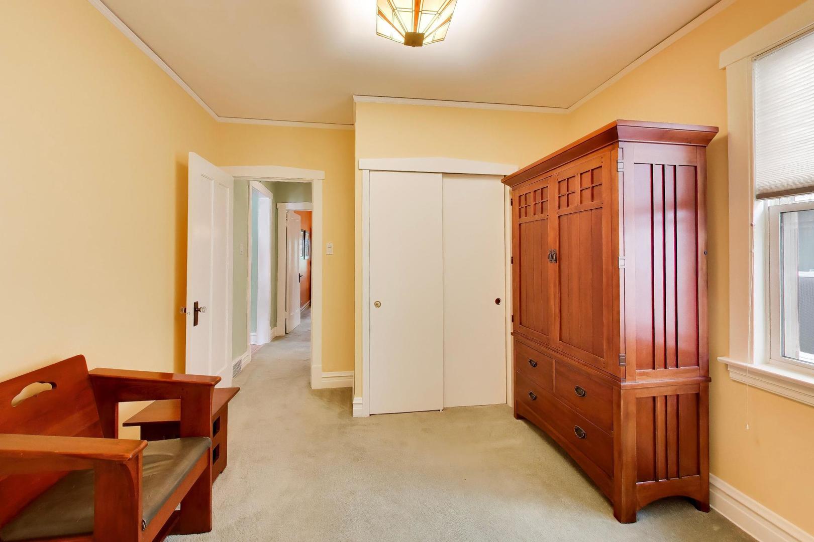 1812 N Nordica Avenue