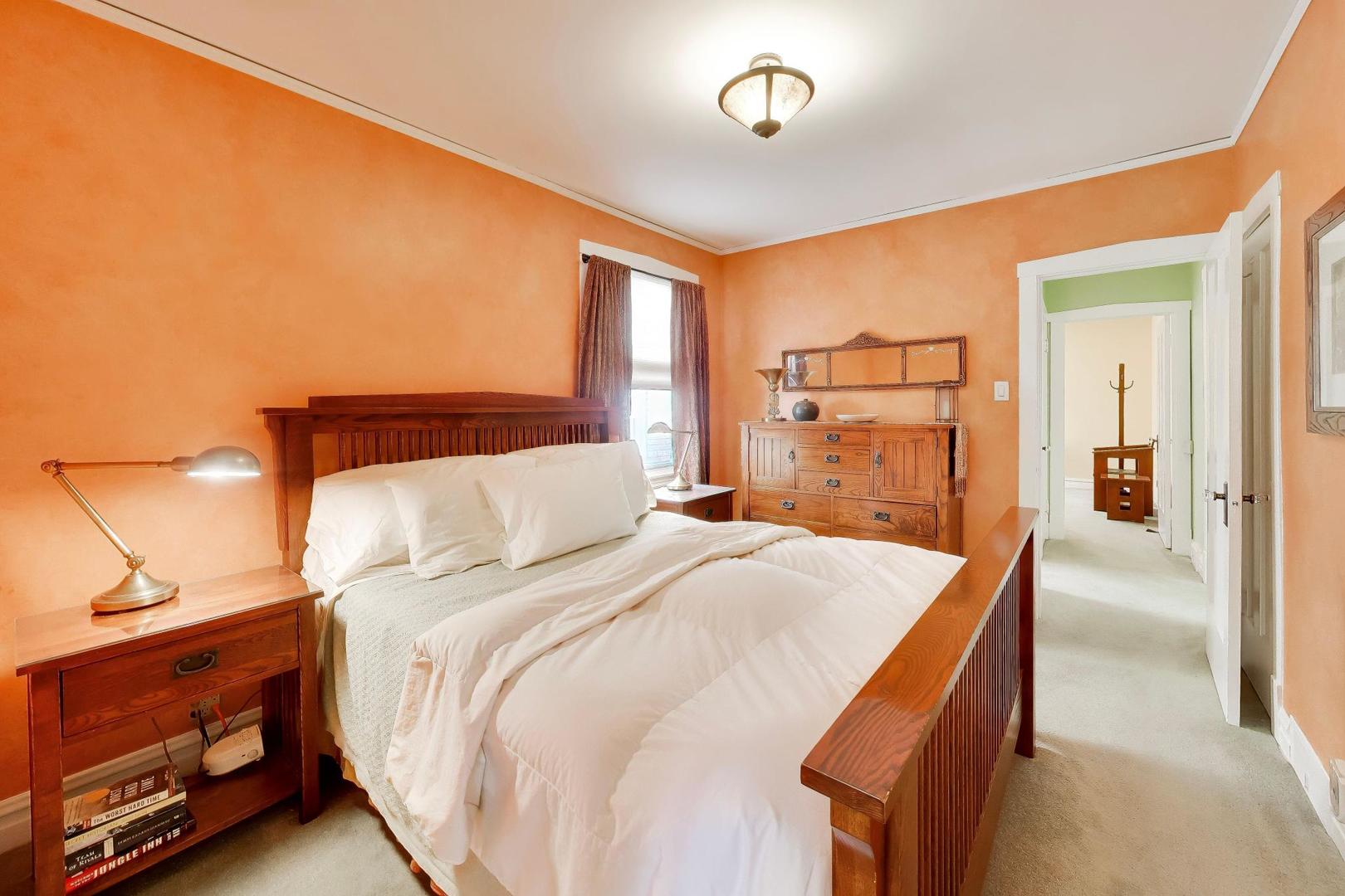 1812 N Nordica Avenue