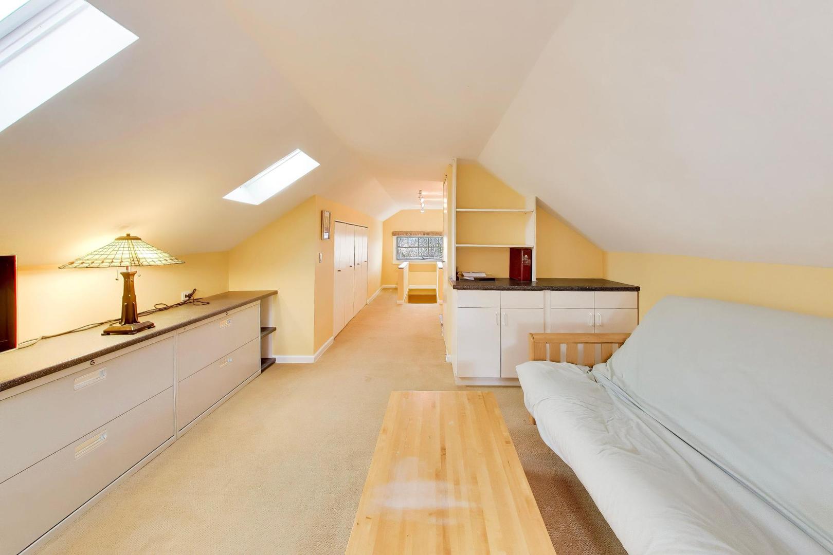 1812 N Nordica Avenue