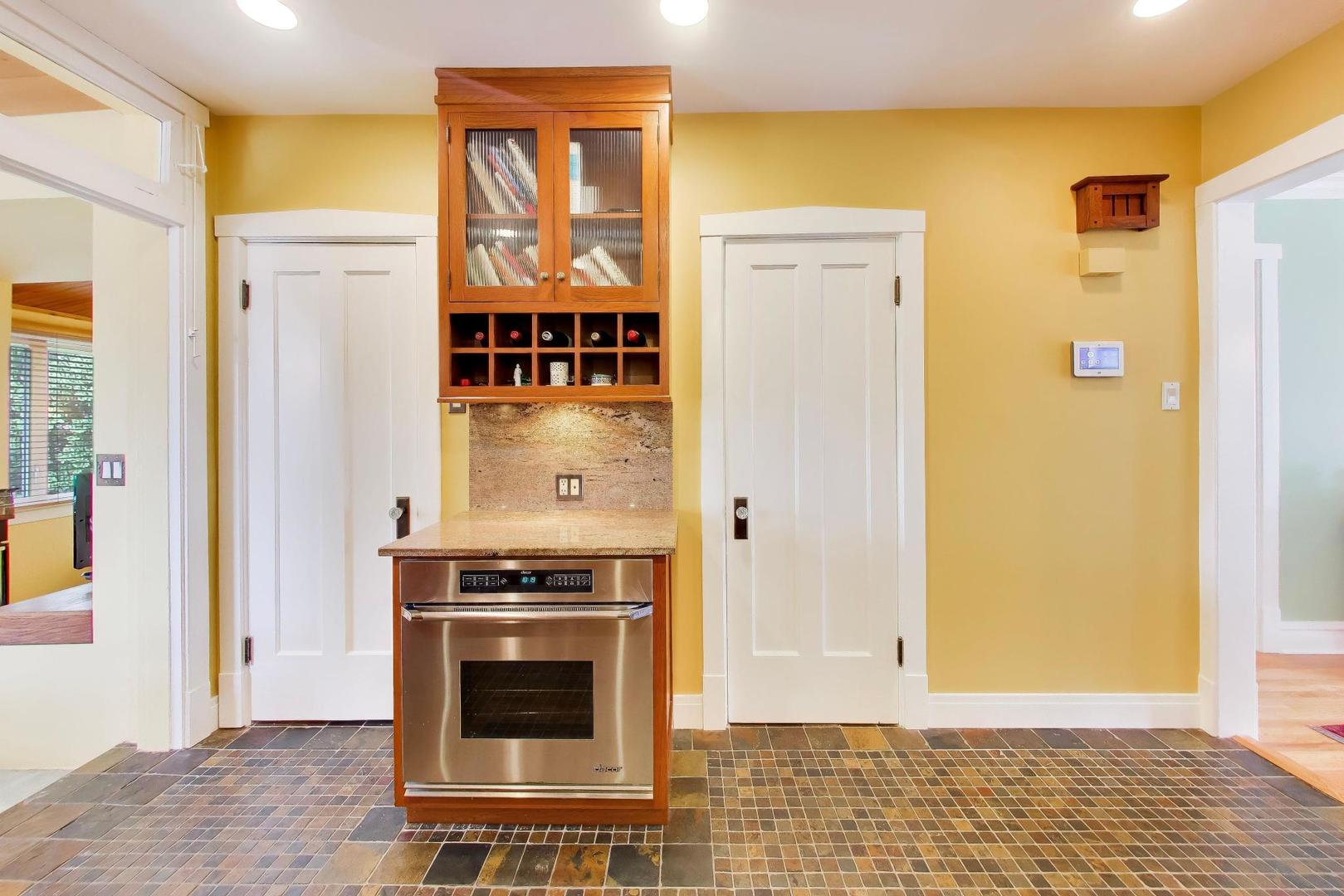 1812 N Nordica Avenue