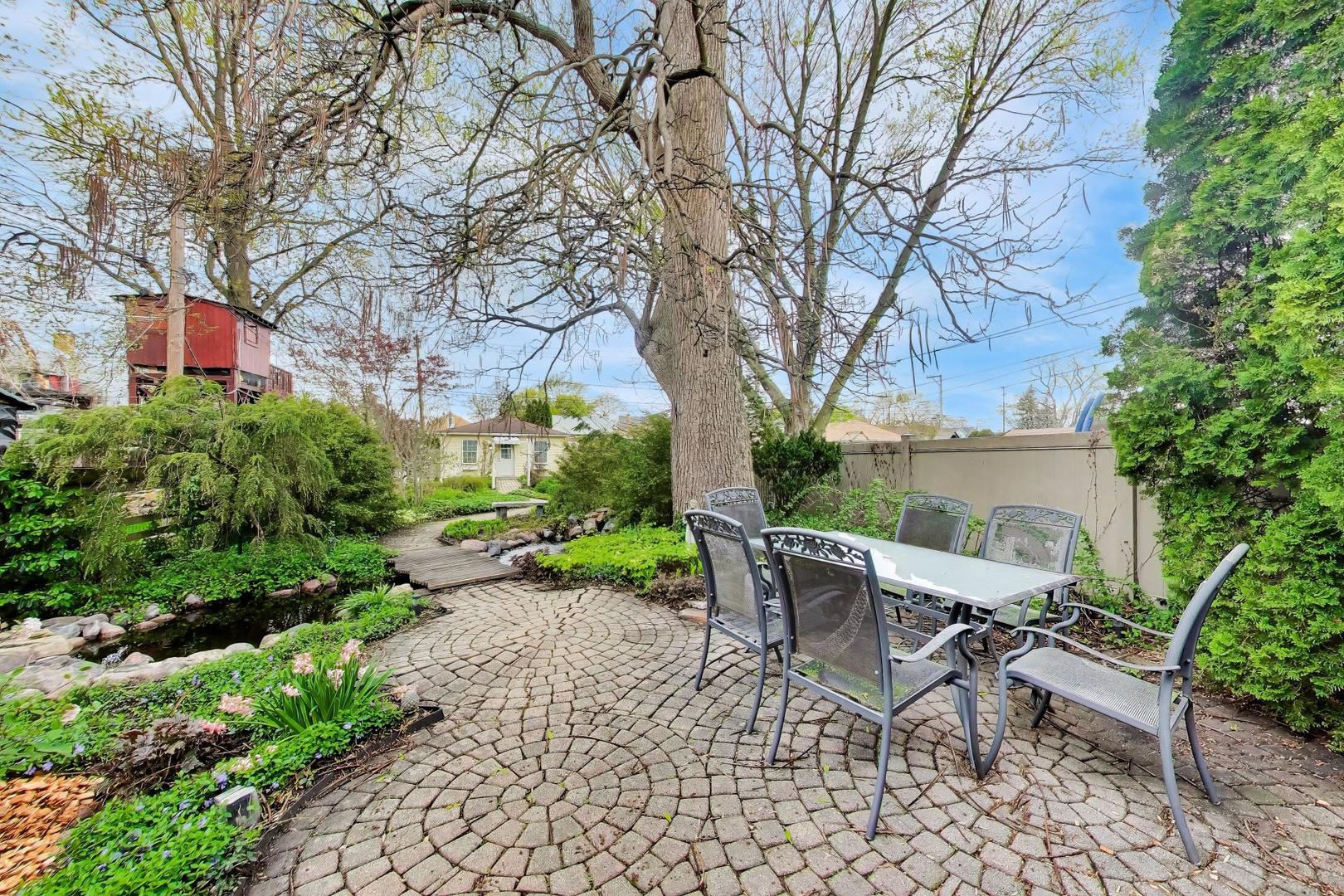 1812 N Nordica Avenue