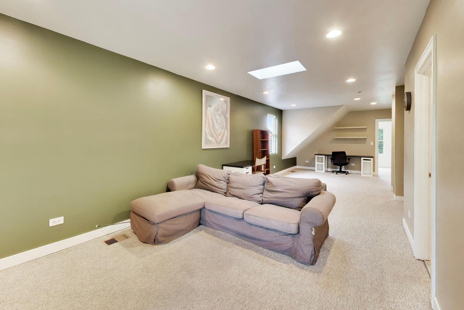 3526 W McLean Avenue