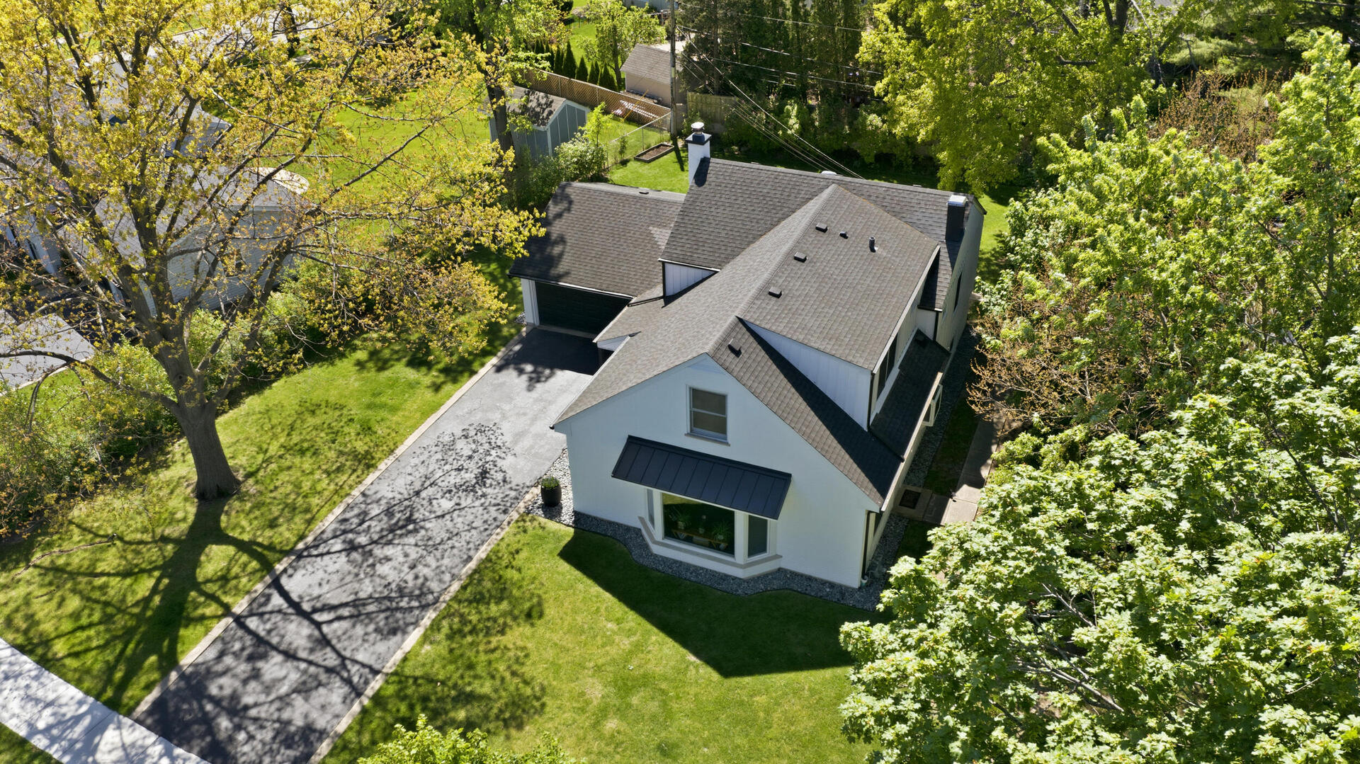 1917 E Cholo Lane