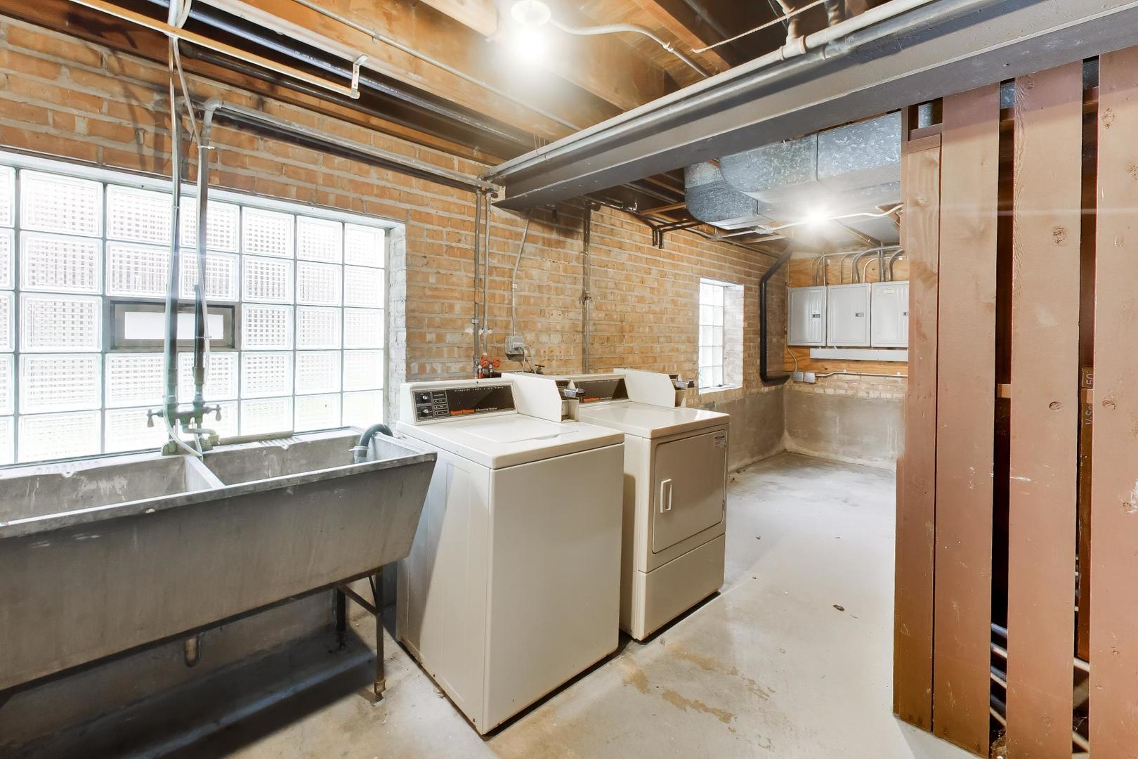 3024 Harlem Avenue Unit: 2