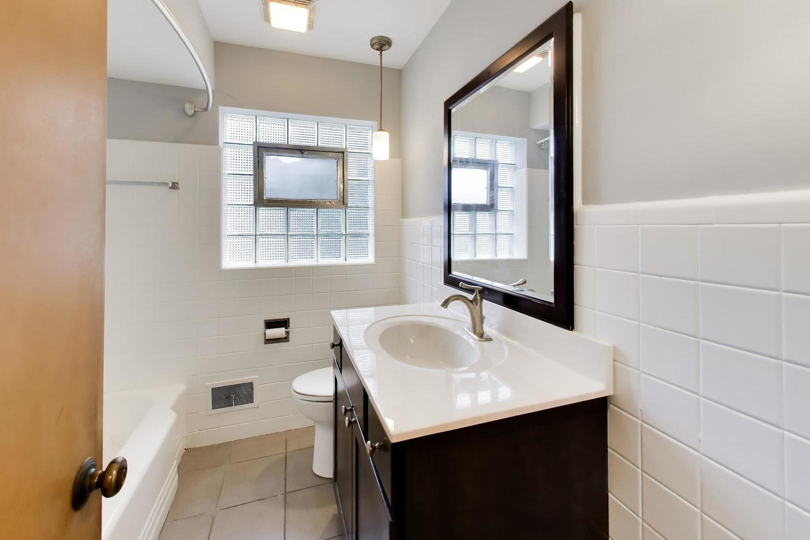 3024 Harlem Avenue Unit: 2