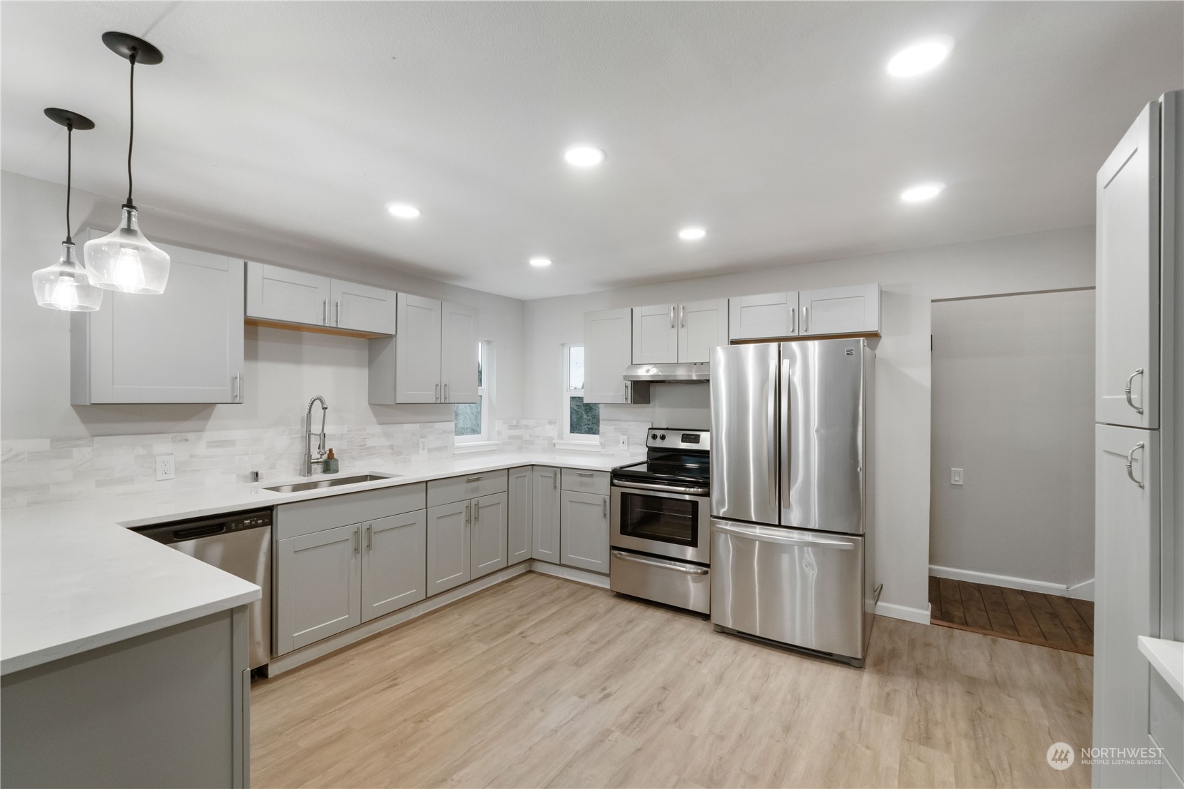 10521 234th Street E