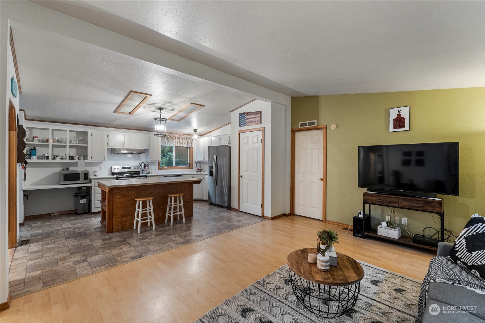 18711 220th Avenue E
