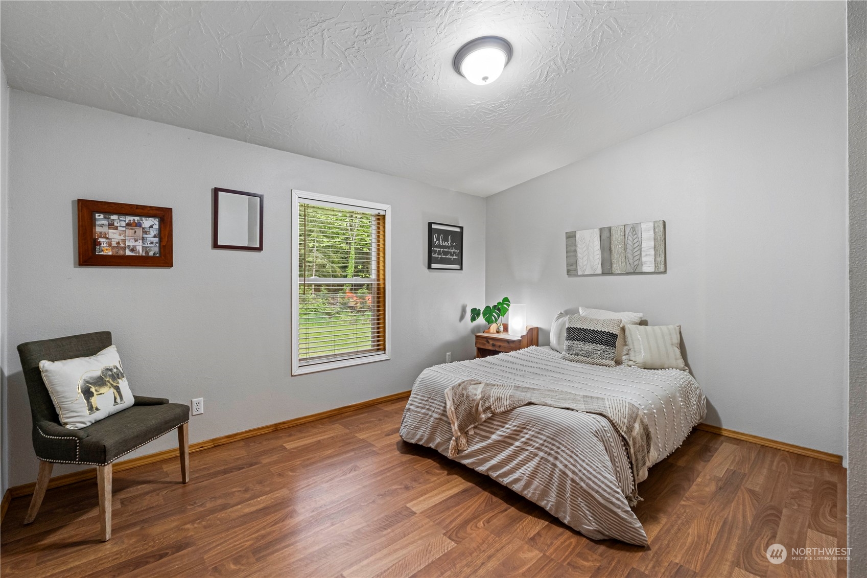 18711 220th Avenue E