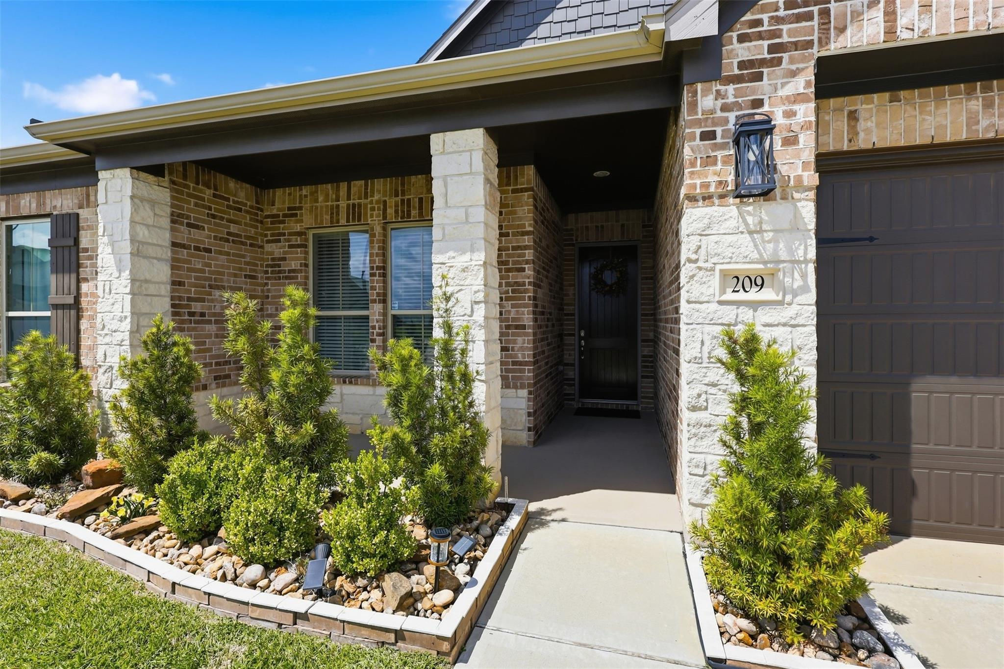 209 Bright Bluff Circle