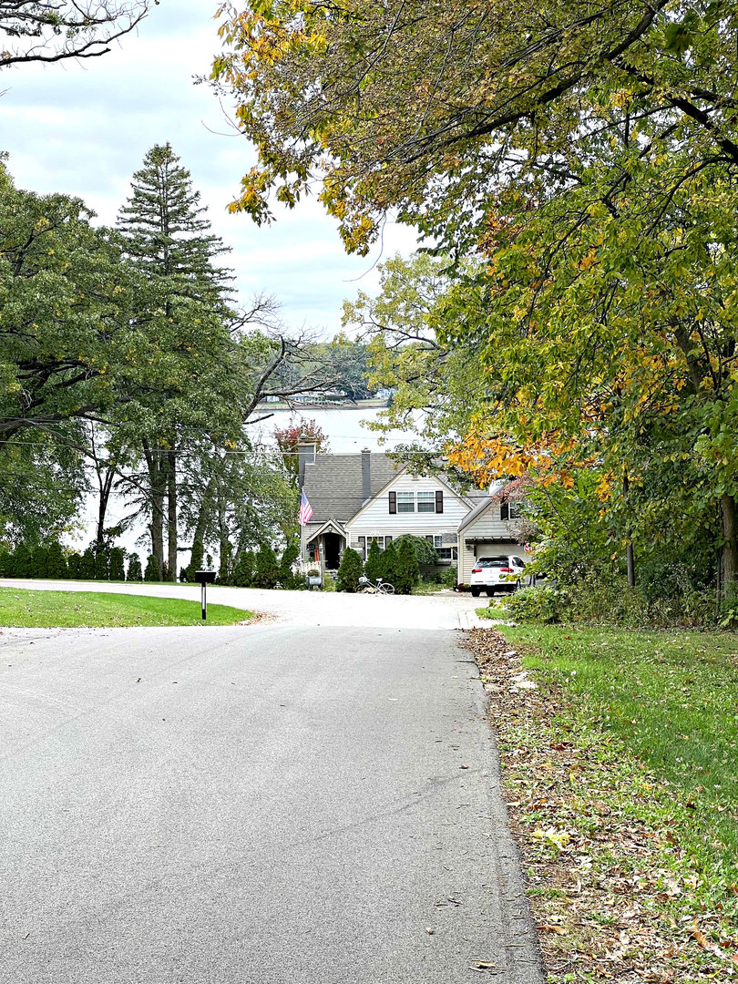 7810 Wooded Shore Drive
