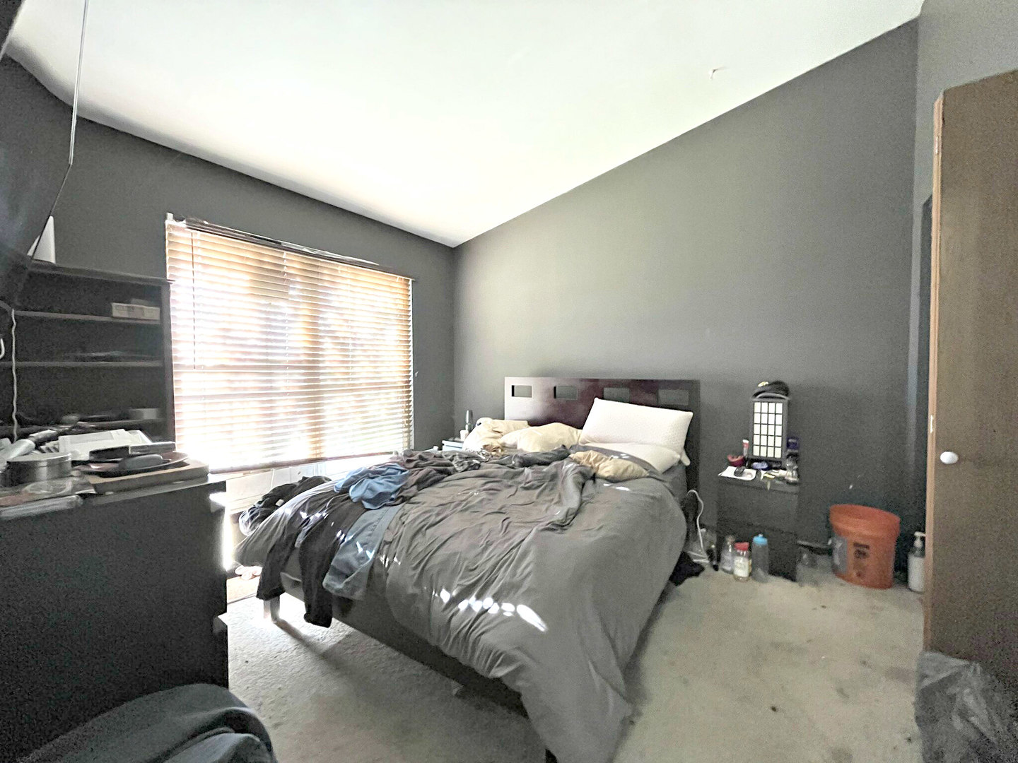 323 NEWBURY Drive Unit: 323