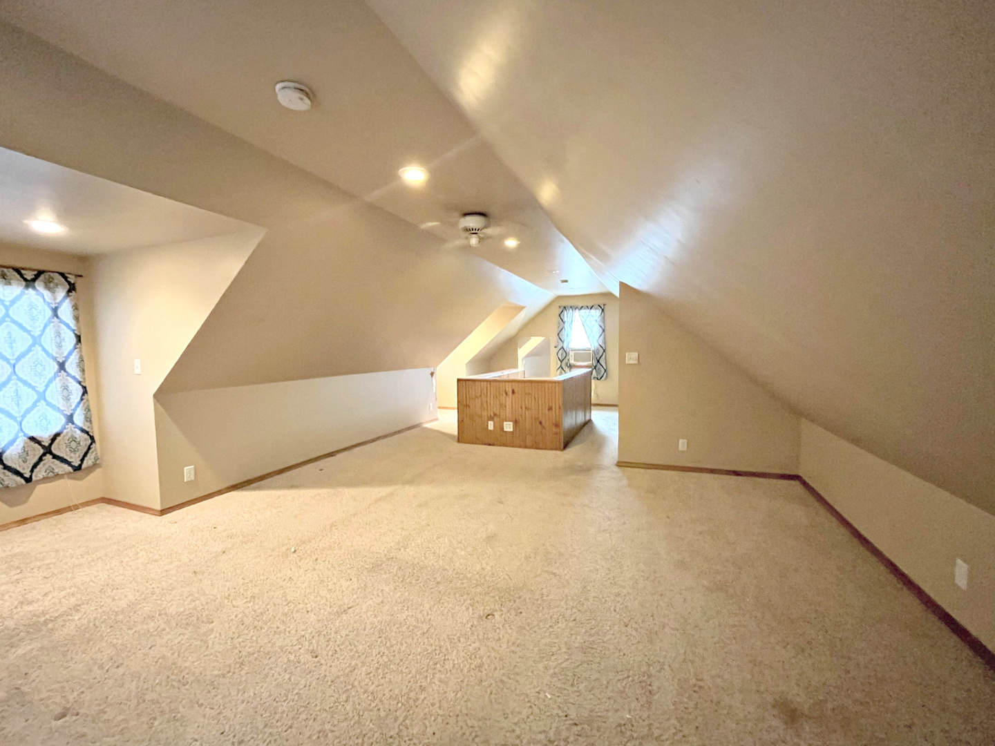 1027 Wheeler Street E