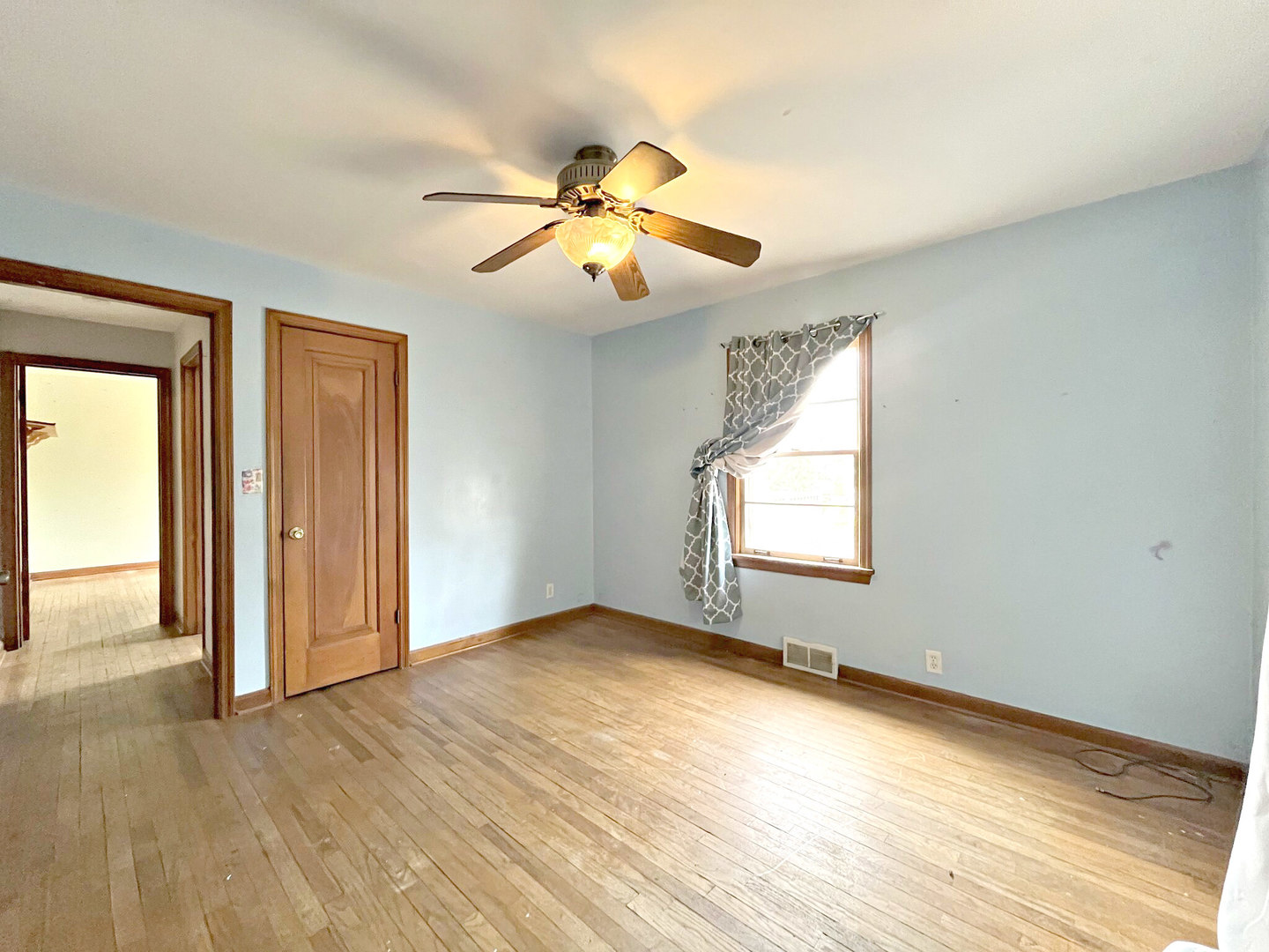 1027 Wheeler Street E