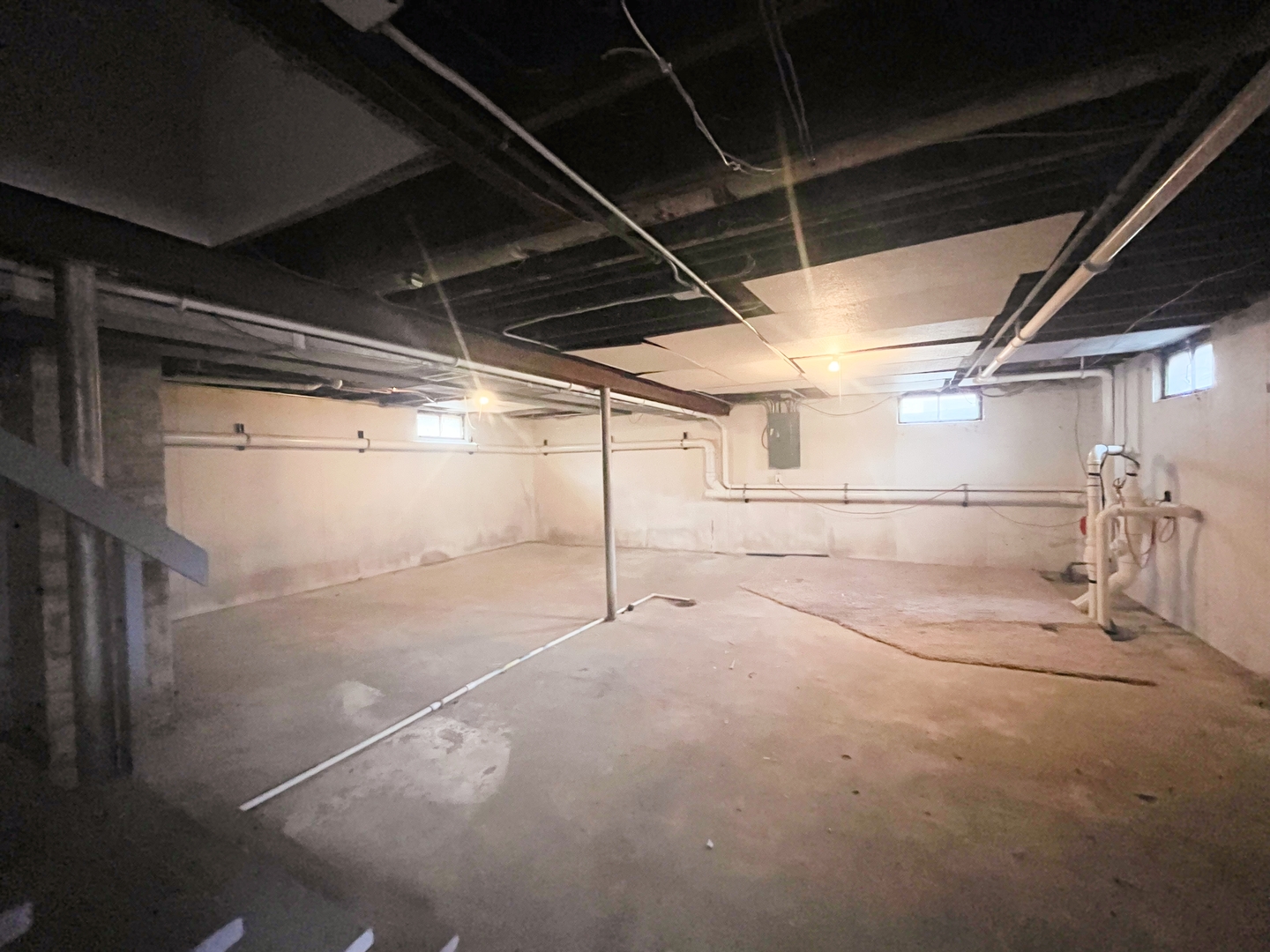 1027 Wheeler Street E