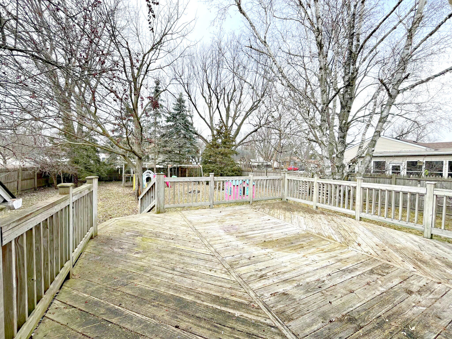 1027 Wheeler Street E