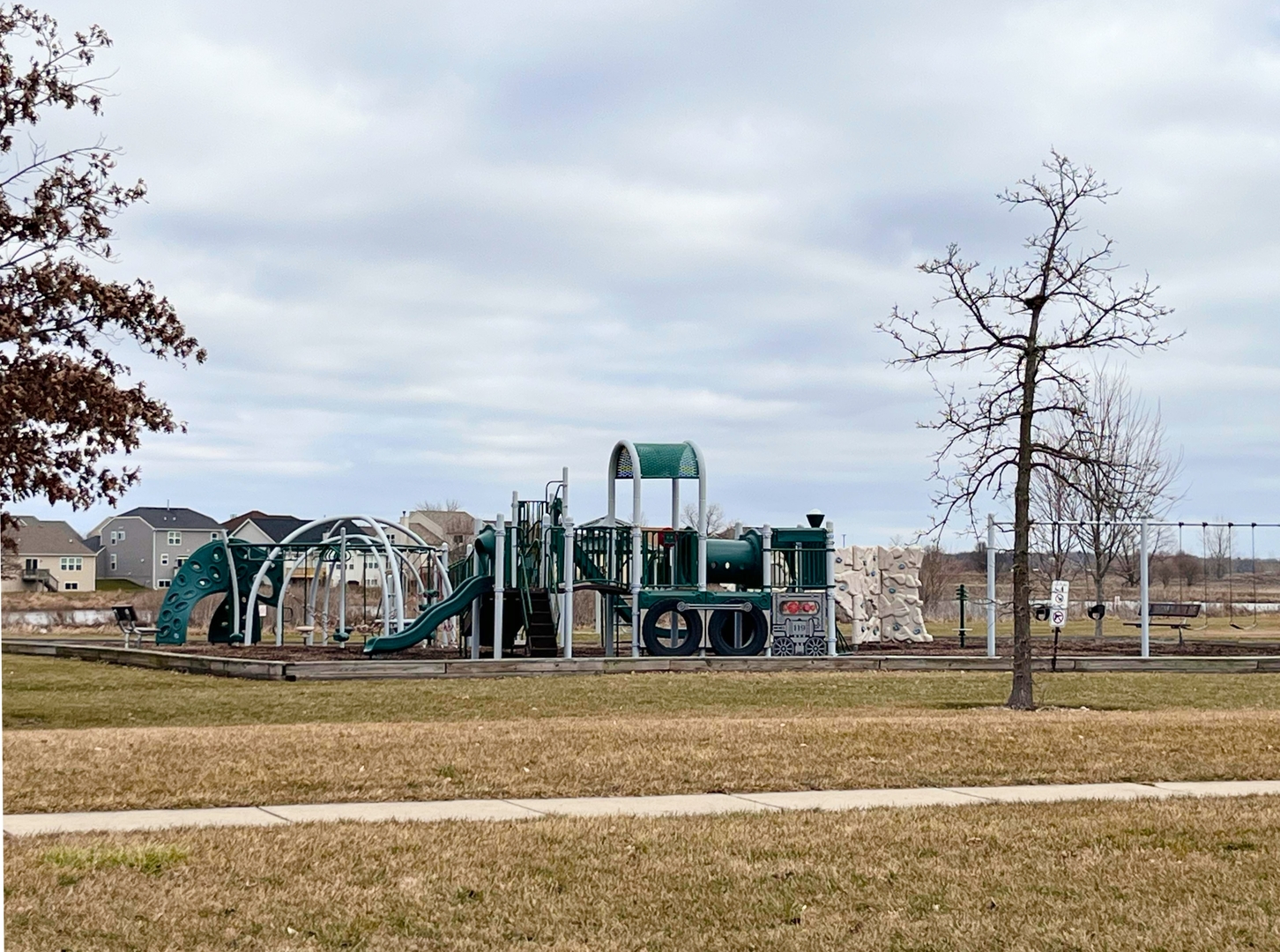 641 SCHUMANN Street Unit: 25C