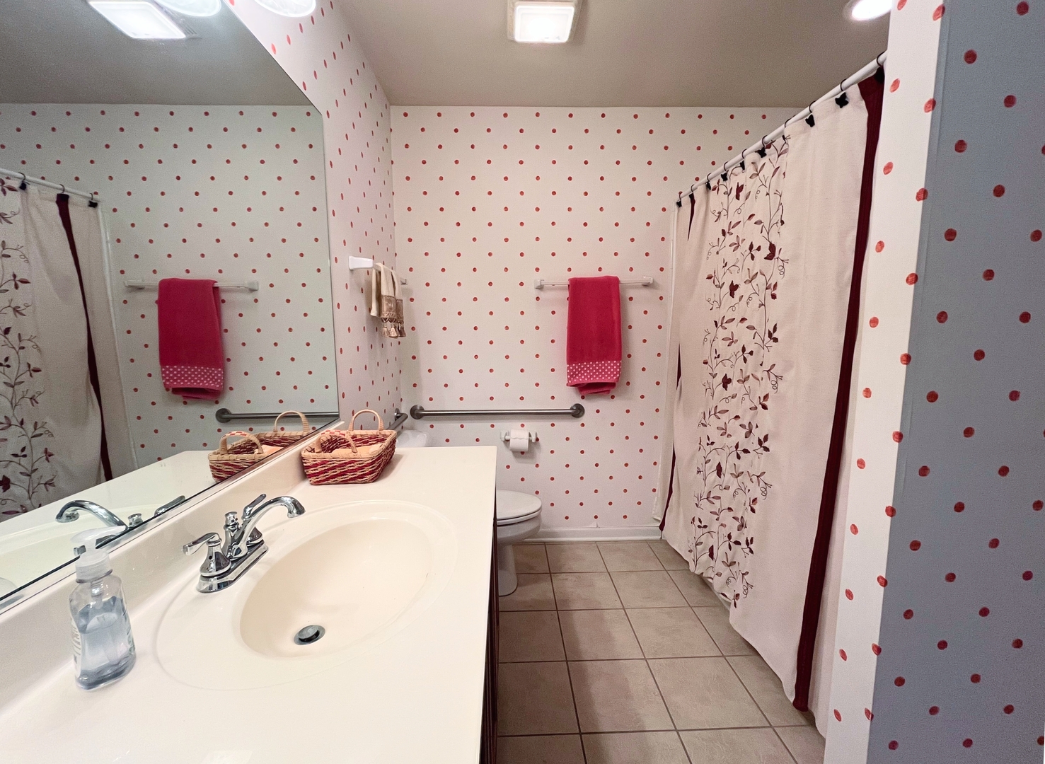 641 SCHUMANN Street Unit: 25C