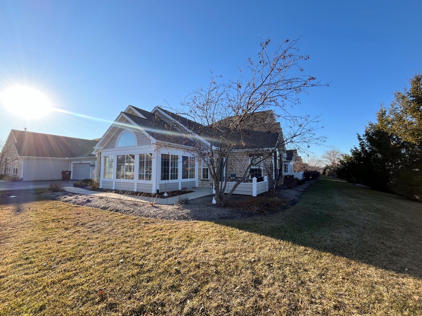 641 SCHUMANN Street Unit: 25C