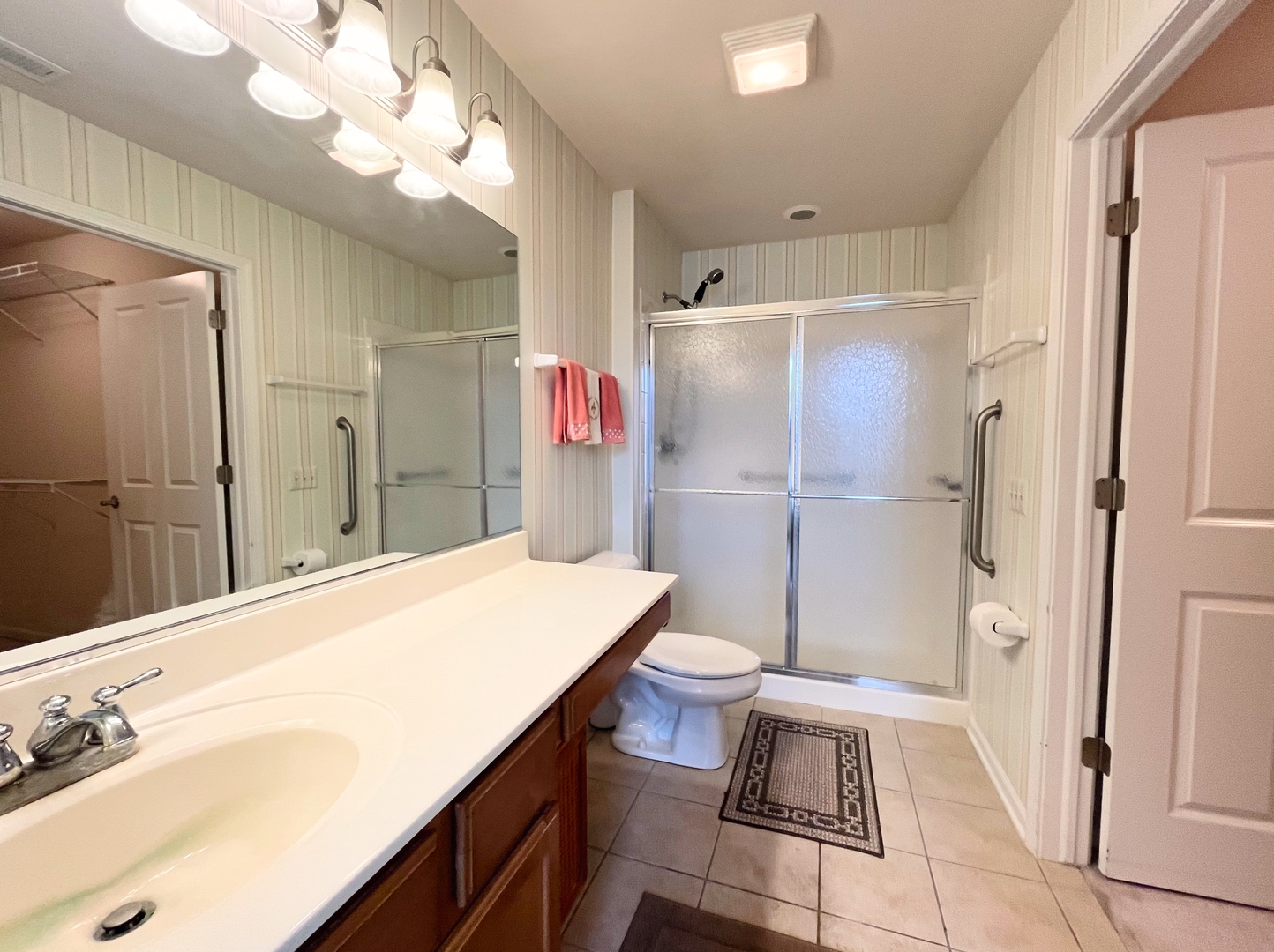 641 SCHUMANN Street Unit: 25C