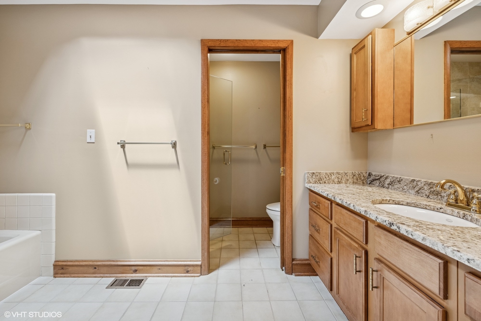 14216 Oakview Court