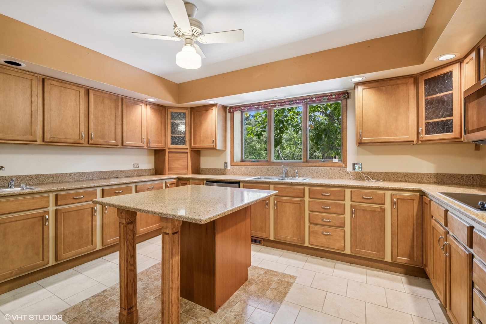 14216 Oakview Court