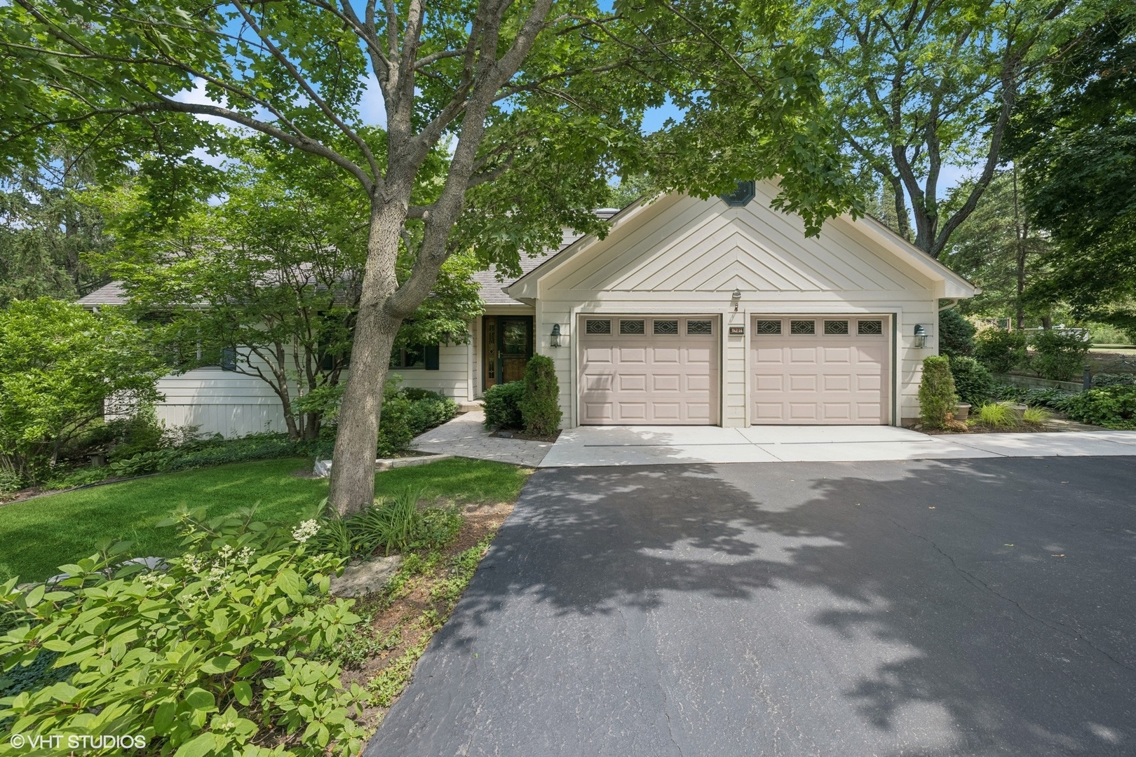 14216 Oakview Court