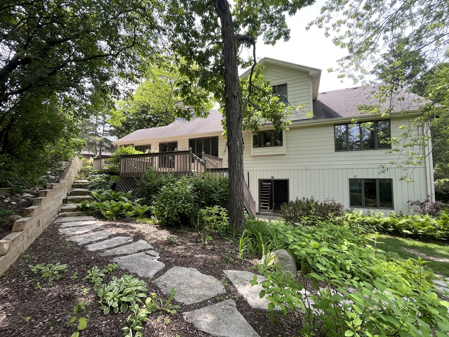 14216 Oakview Court