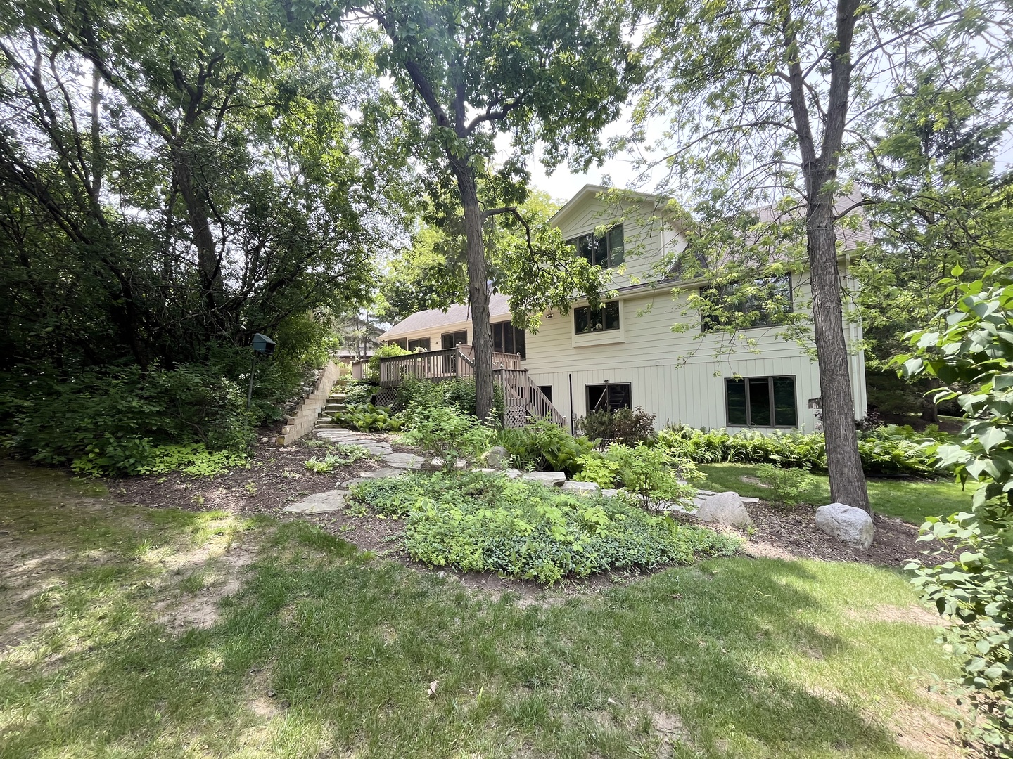 14216 Oakview Court