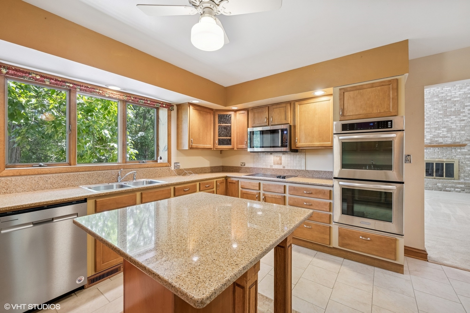 14216 Oakview Court