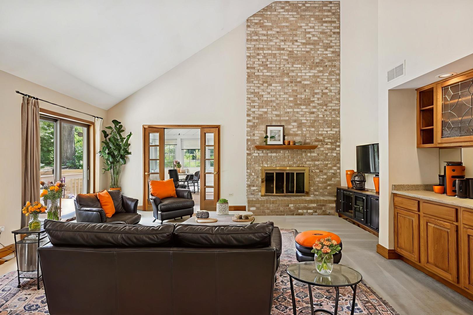 14216 Oakview Court