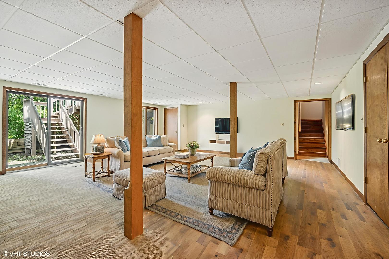 14216 Oakview Court