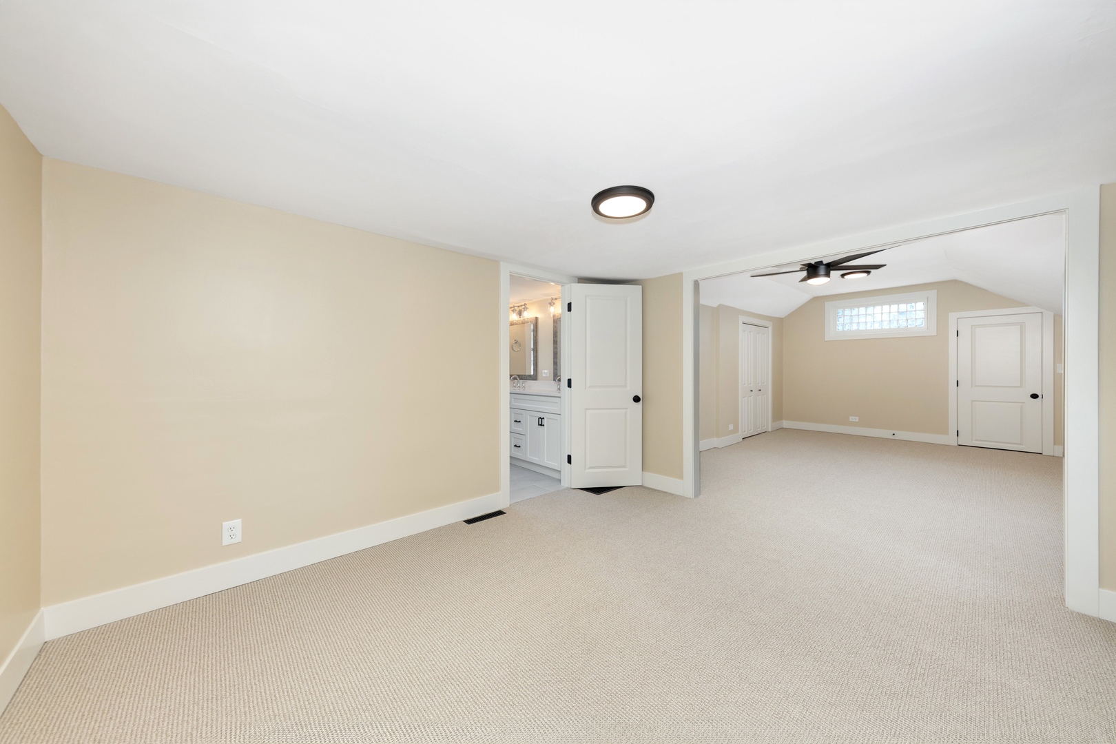 310 S Tryon Street