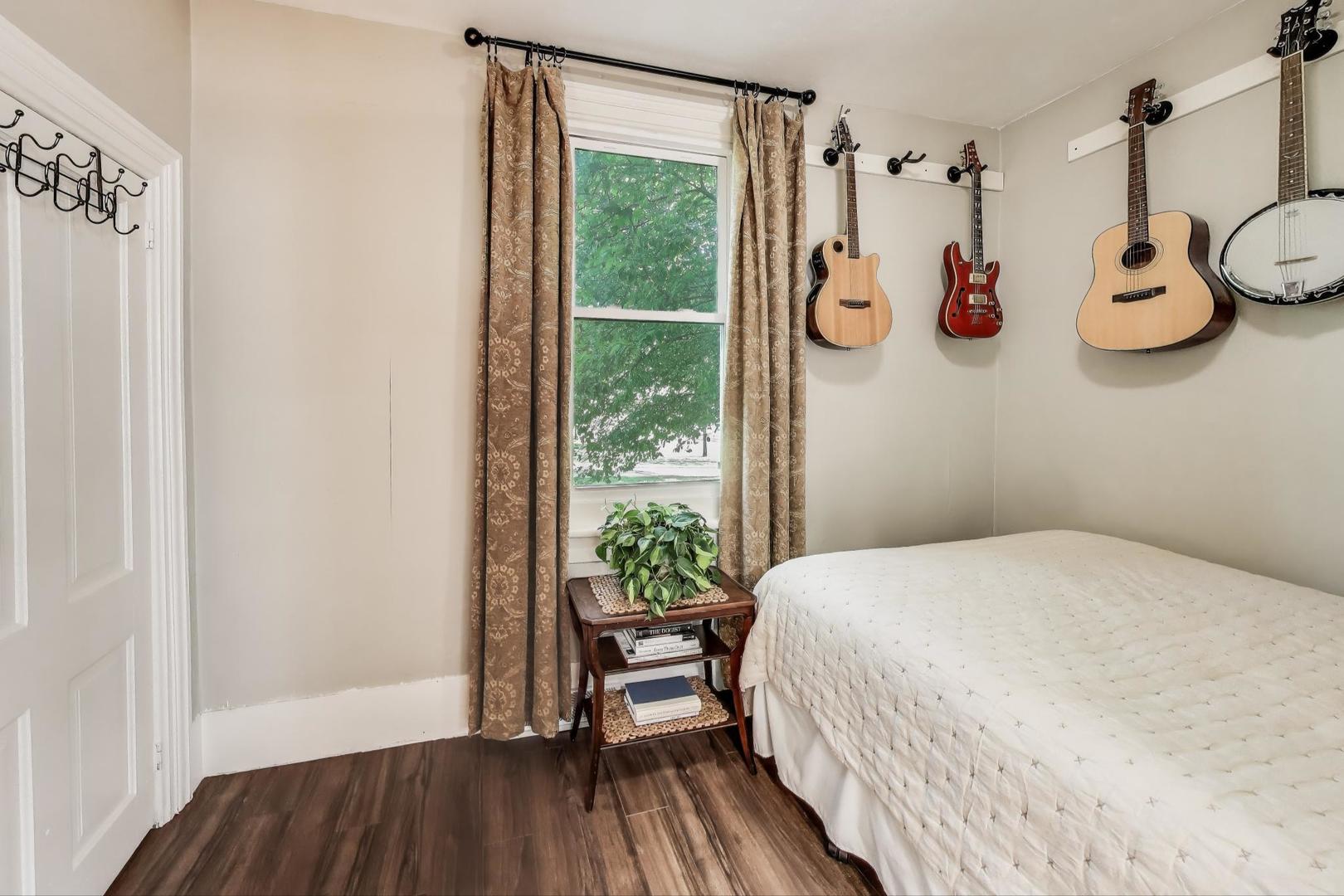 4608 Alden Road