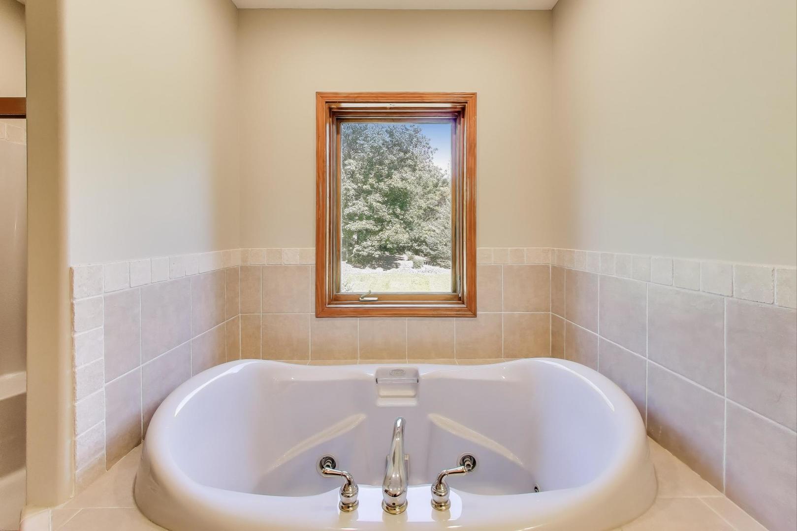 9206 Pine Needle Pass