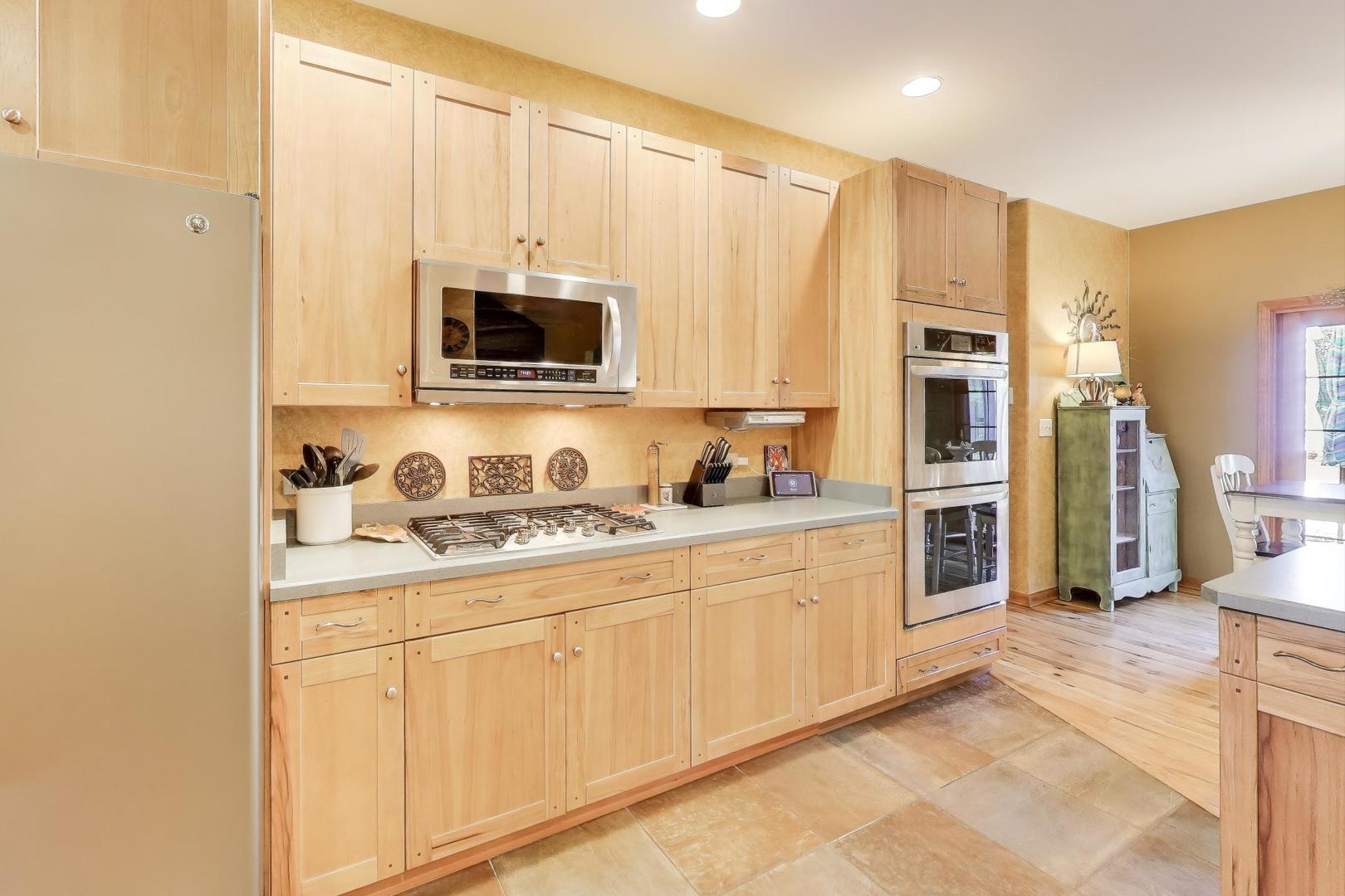 9206 Pine Needle Pass