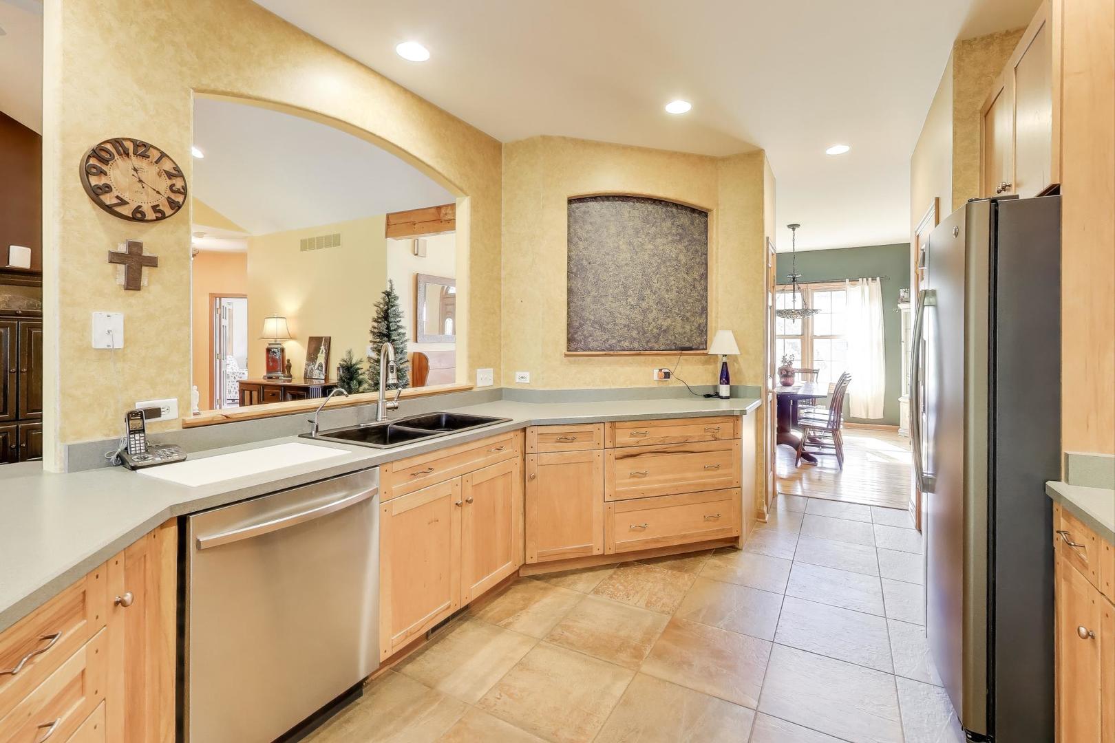 9206 Pine Needle Pass