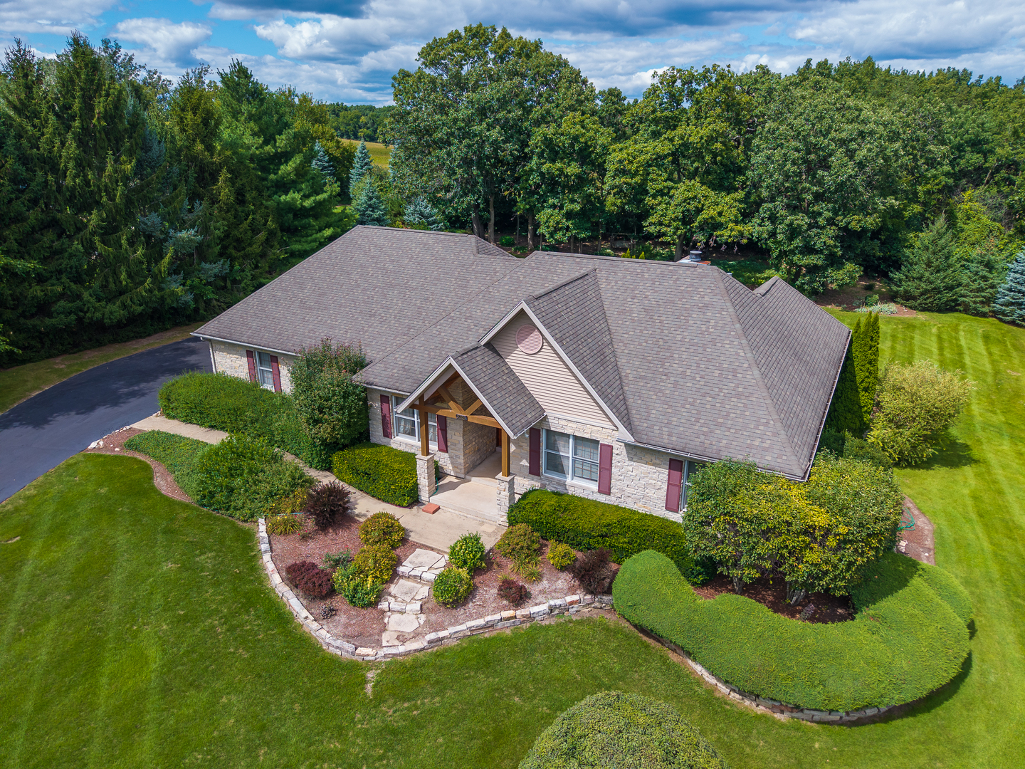 9206 Pine Needle Pass