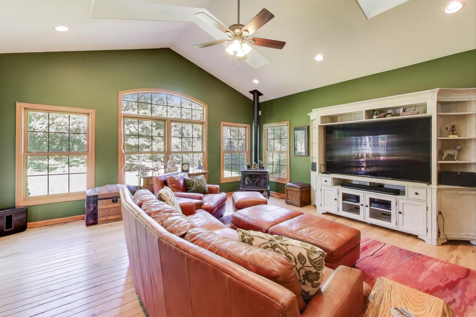 9206 Pine Needle Pass