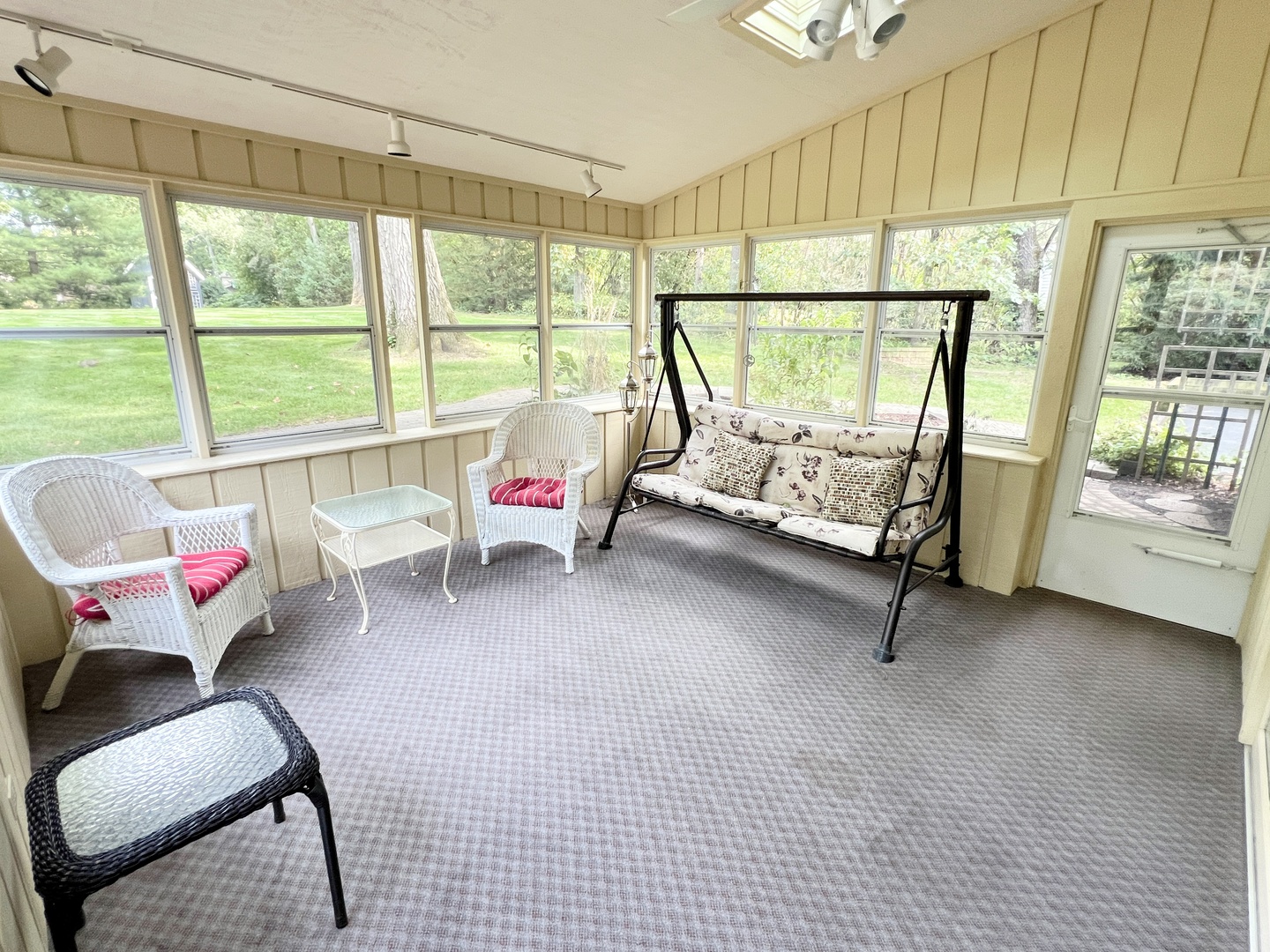 908 Hickory Road