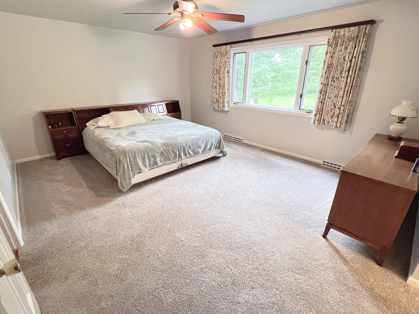 908 Hickory Road