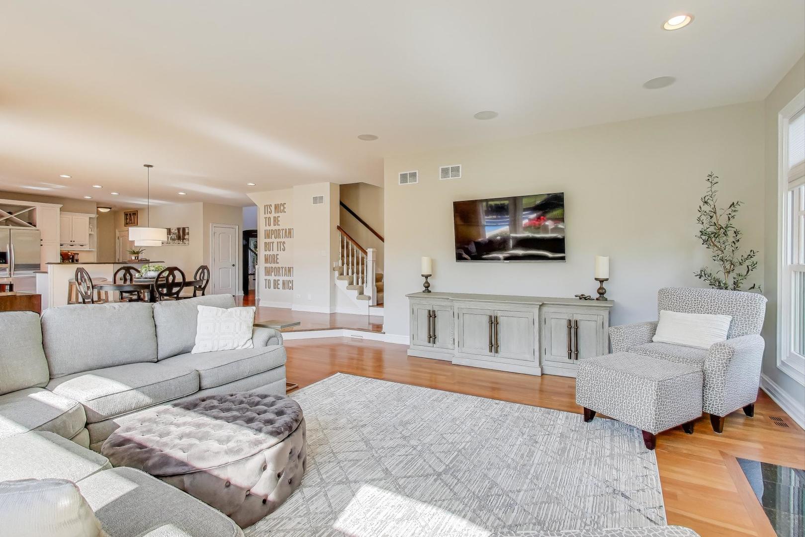 7615 Surini Lane
