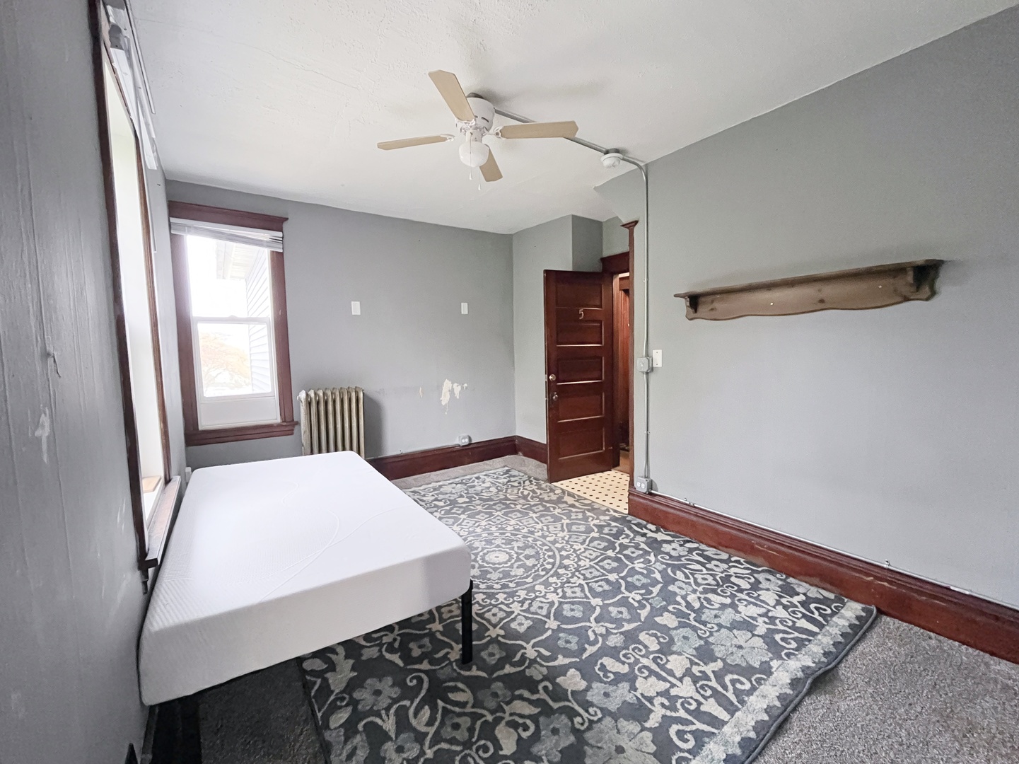 216 E South Street Unit: 5