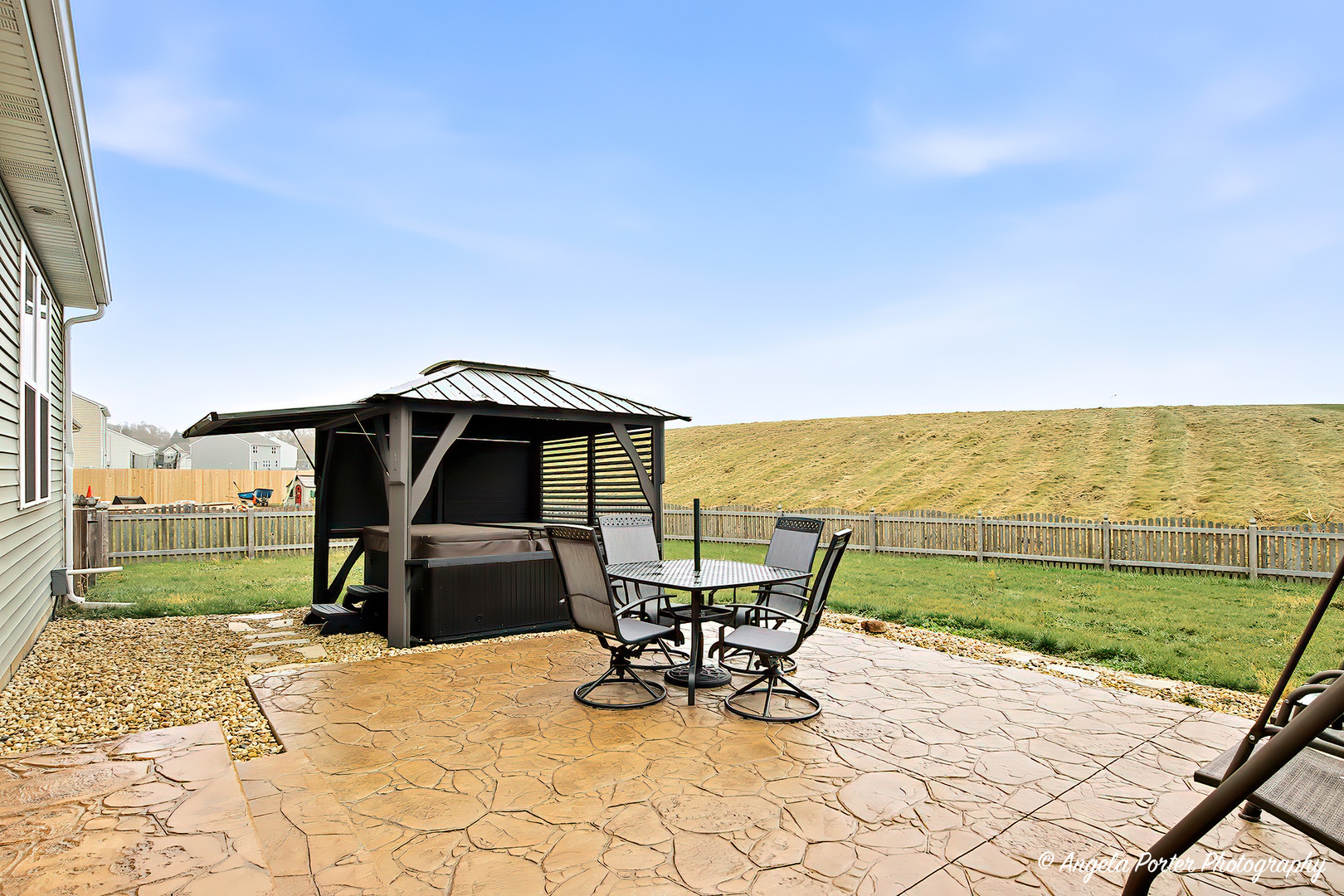 8505 White Oaks Court