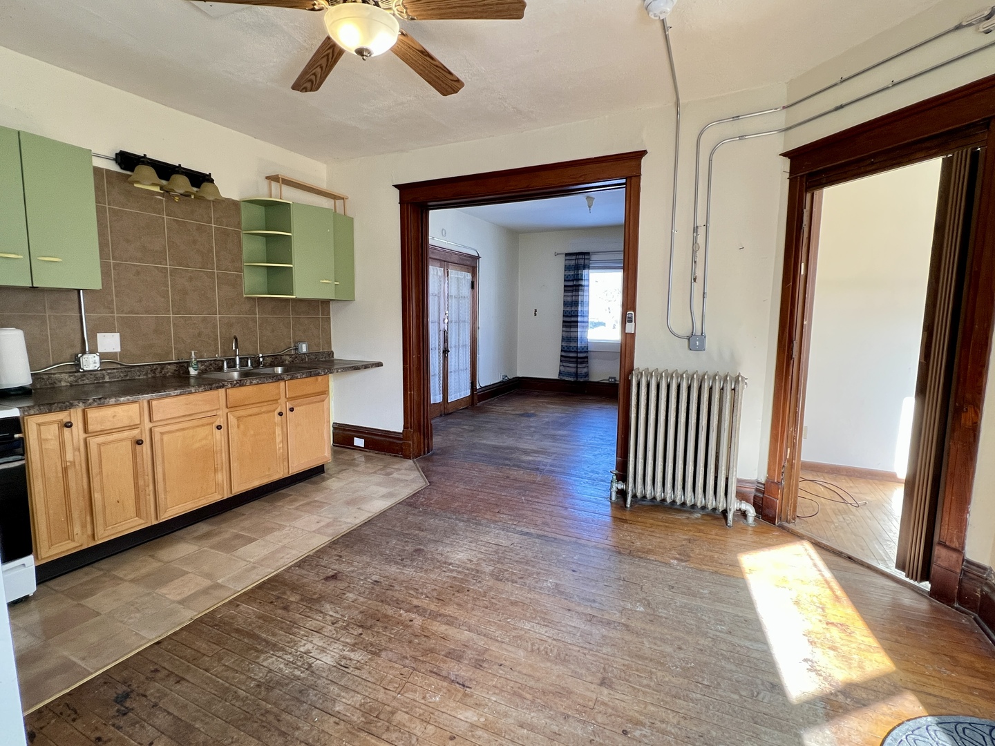 216 E South Street Unit: 2