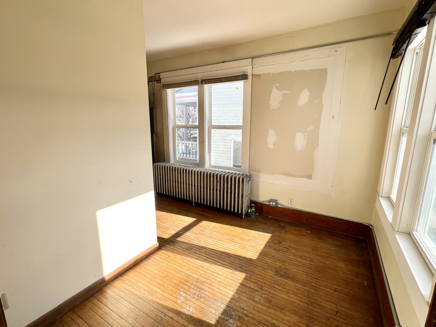 216 E South Street Unit: 2